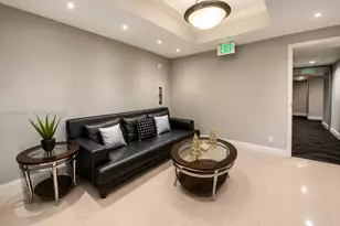 111 E Flagler St, Miami, FL 33131 - Photo 11