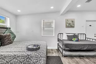 100 NW 8th Ave, Hallandale Beach, FL 33009 - Photo 5