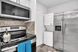 100 NW 8th Ave, Hallandale Beach, FL 33009 - Photo 29