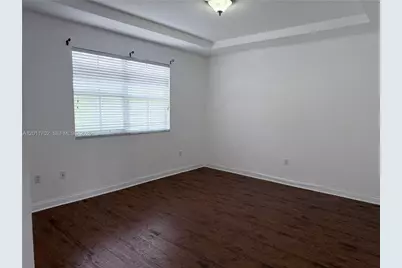 8720 NW 111th Ct, Doral, FL 33178 - Photo 13