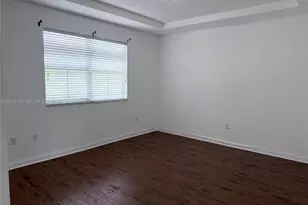 8720 NW 111th Ct, Doral, FL 33178 - Photo 13