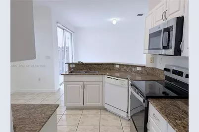 8720 NW 111th Ct, Doral, FL 33178 - Photo 7