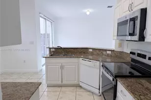 8720 NW 111th Ct, Doral, FL 33178 - Photo 7