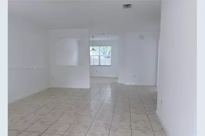 8720 NW 111th Ct, Doral, FL 33178 - Photo 3