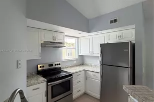 1306O0 Vista Isles Dr, Sunrise, FL 33325 - Photo 13