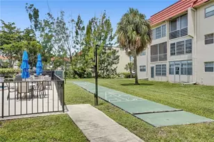2900 W Sunrise Lakes Dr, Sunrise, FL 33322 - Photo 39