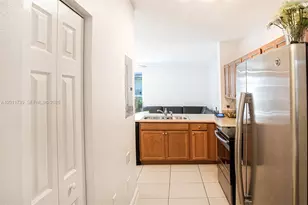 132 SE 28th Pl, Homestead, FL 33033 - Photo 5