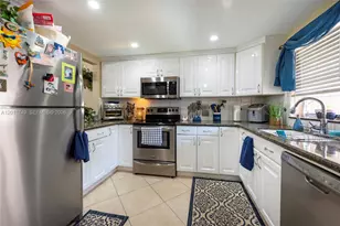 9491 Evergreen Pl, Davie, FL 33324 - Photo 5
