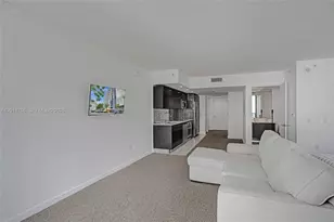 31 SE 6th St, Miami, FL 33131 - Photo 29