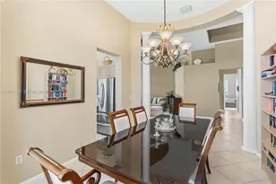 980 SW 171st Terrace, Pembroke Pines, FL 33027 - Photo 11