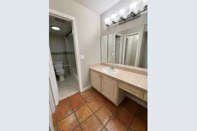 286 Racquet Club Rd #204, Weston, FL 33326 - Photo 9