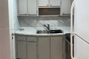 3000 NE 16th Ave, Oakland Park, FL 33334 - Photo 9