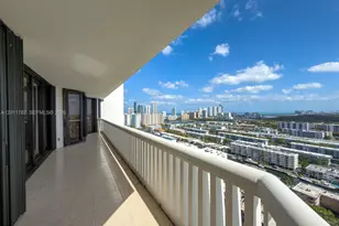 2000 Island Blvd, Aventura, FL 33160 - Photo 39