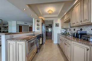 2000 Island Blvd, Aventura, FL 33160 - Photo 15