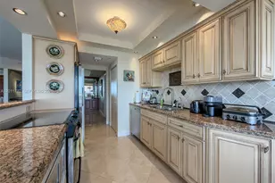 2000 Island Blvd, Aventura, FL 33160 - Photo 13