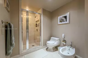2000 Island Blvd, Aventura, FL 33160 - Photo 35