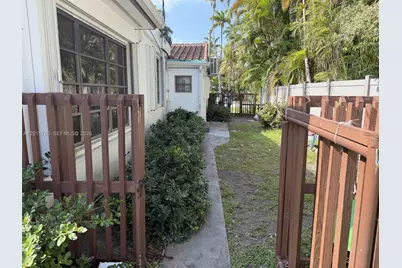 1024 Tyler St, Hollywood, FL 33019 - Photo 5