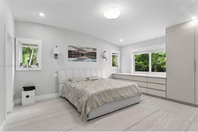 6921 Trouville Esplanade, Miami Beach, FL 33141 - Photo 5