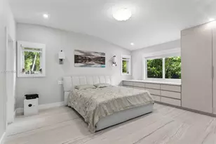 6921 Trouville Esplanade, Miami Beach, FL 33141 - Photo 5