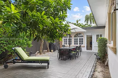 6921 Trouville Esplanade, Miami Beach, FL 33141 - Photo 3