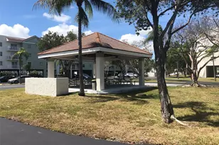 8240 SW 210th St, Cutler Bay, FL 33189 - Photo 23
