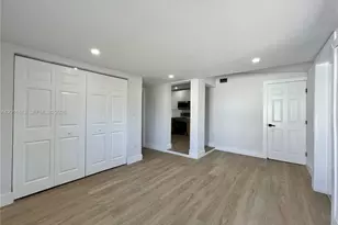 2370 NW 96th St, Miami, FL 33147 - Photo 15