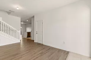 12865 NW 24th Ave, Miami, FL 33167 - Photo 5