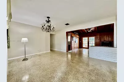 434 NW 20th St, Homestead, FL 33030 - Photo 9