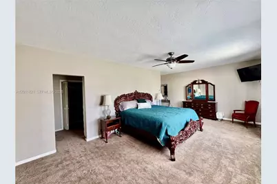 434 NW 20th St, Homestead, FL 33030 - Photo 17