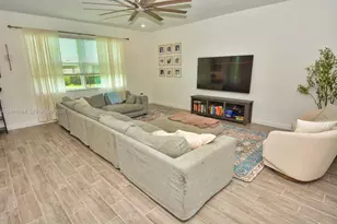 12262 SW Roma Cir, Port Saint Lucie, FL 34987 - Photo 11