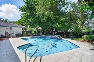 3024 SW 98th Ct, Miami, FL 33165 - Photo 43