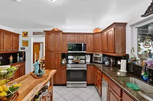 3024 SW 98th Ct, Miami, FL 33165 - Photo 17