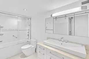 2500 Parkview Dr, Hallandale Beach, FL 33009 - Photo 31