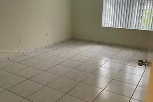 8201 NW 8th St, Miami, FL 33126 - Photo 11