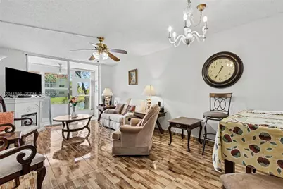 2831 E Sunrise Lakes Dr #105, Sunrise, FL 33322 - Photo 11