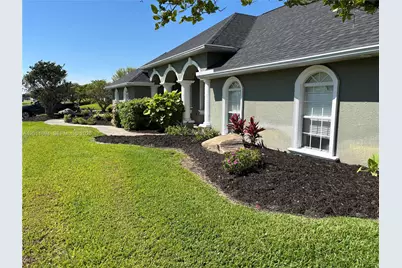 933 Sawgrass St, Clewiston, FL 33440 - Photo 3