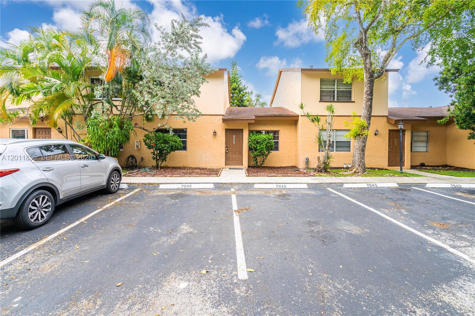 7045 W Sunrise Blvd #7045 - 7045 W Sunrise Blvd #7045, Plantation, FL 33313 Luxury Property | Jose Angel Pina