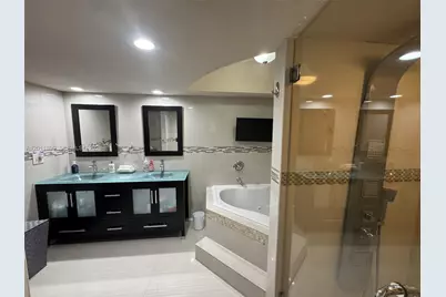 1912 S Ocean Dr #3D, Hallandale Beach, FL 33009 - Photo 15