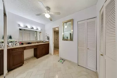 20515 E Country Club Dr #1146, Aventura, FL 33180 - Photo 13