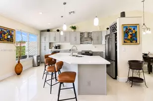 18083 SW 13th St, Pembroke Pines, FL 33029 - Photo 9