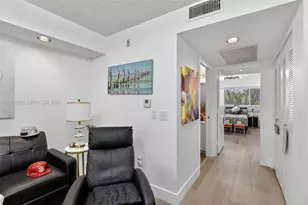 800 SW 137th Ave, Pembroke Pines, FL 33027 - Photo 15