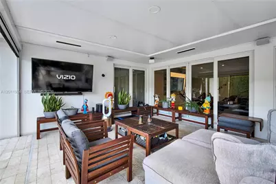 21015 NE 19th Ct, Miami, FL 33179 - Photo 3
