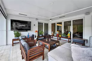21015 NE 19th Ct, Miami, FL 33179 - Photo 3