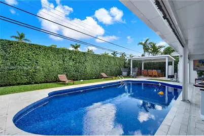 21015 NE 19th Ct, Miami, FL 33179 - Photo 9