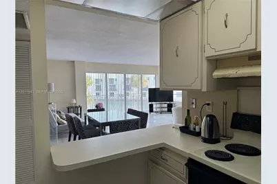 11111 Biscayne Blvd #2H, Miami, FL 33181 - Photo 7
