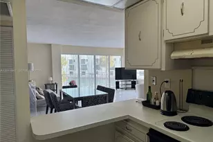 11111 Biscayne Blvd, Miami, FL 33181 - Photo 7