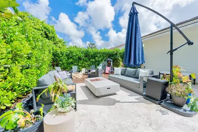 10461 SW 121st St, Miami, FL 33176 - Photo 29