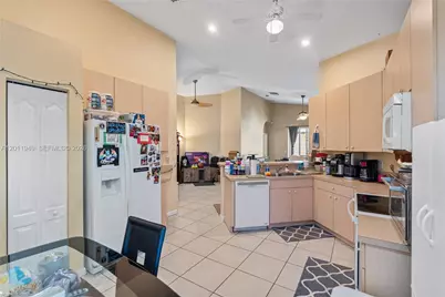 3788 NE 11th St, Homestead, FL 33033 - Photo 13