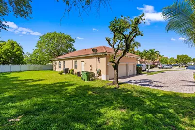 3788 NE 11th St, Homestead, FL 33033 - Photo 3