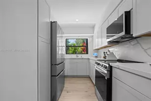 1687 NE 142nd St, North Miami, FL 33181 - Photo 21